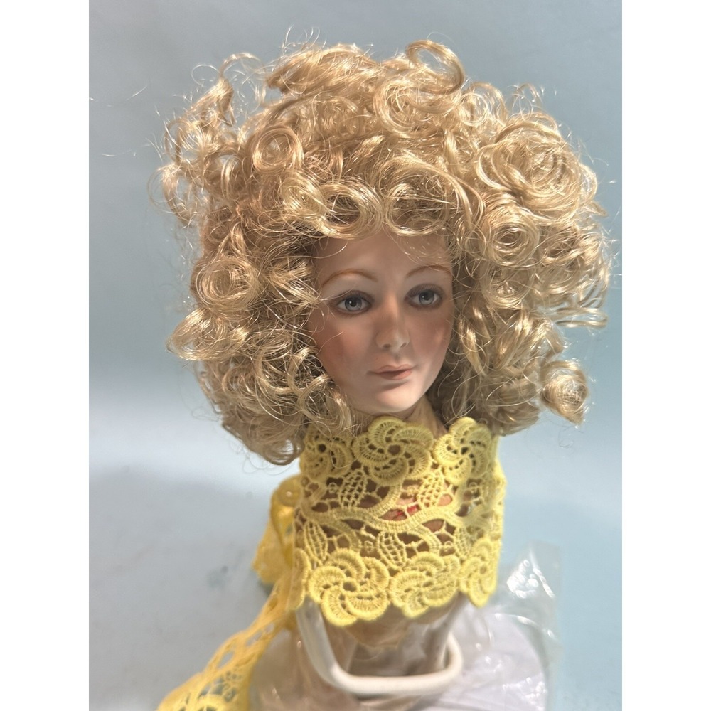 Monique Doll Wig Blonde Curls Stormy Weather S.Weather Size 7-8 CD-104 NWT